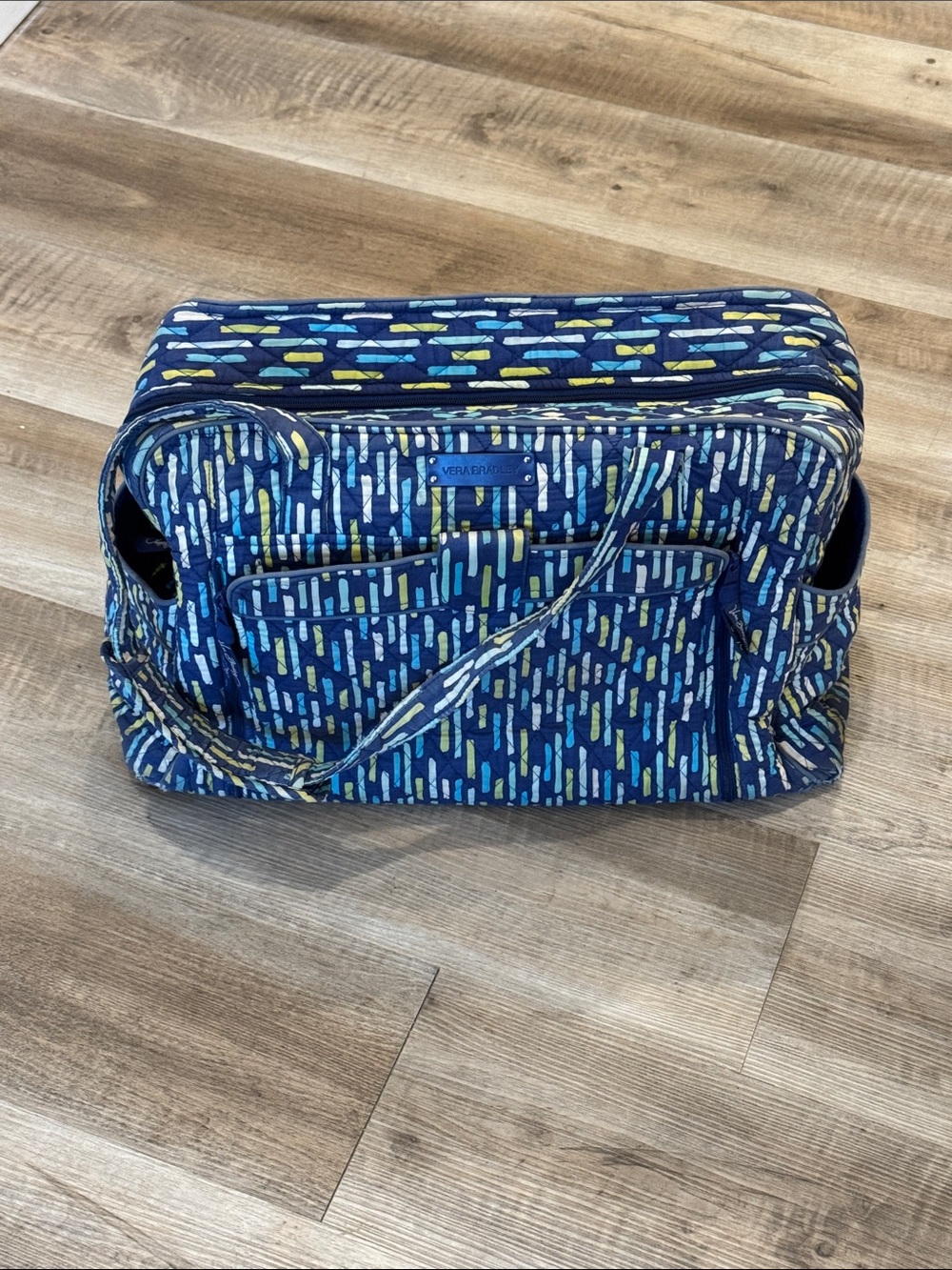 Vera Bradley Large Stroll Around Baby Bag Katalina Showers / Blues